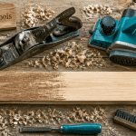 raboter bois outils et copeaux