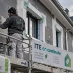 Isolation thermique par l'extérieur altkirch : façade en rénovation avec isolant